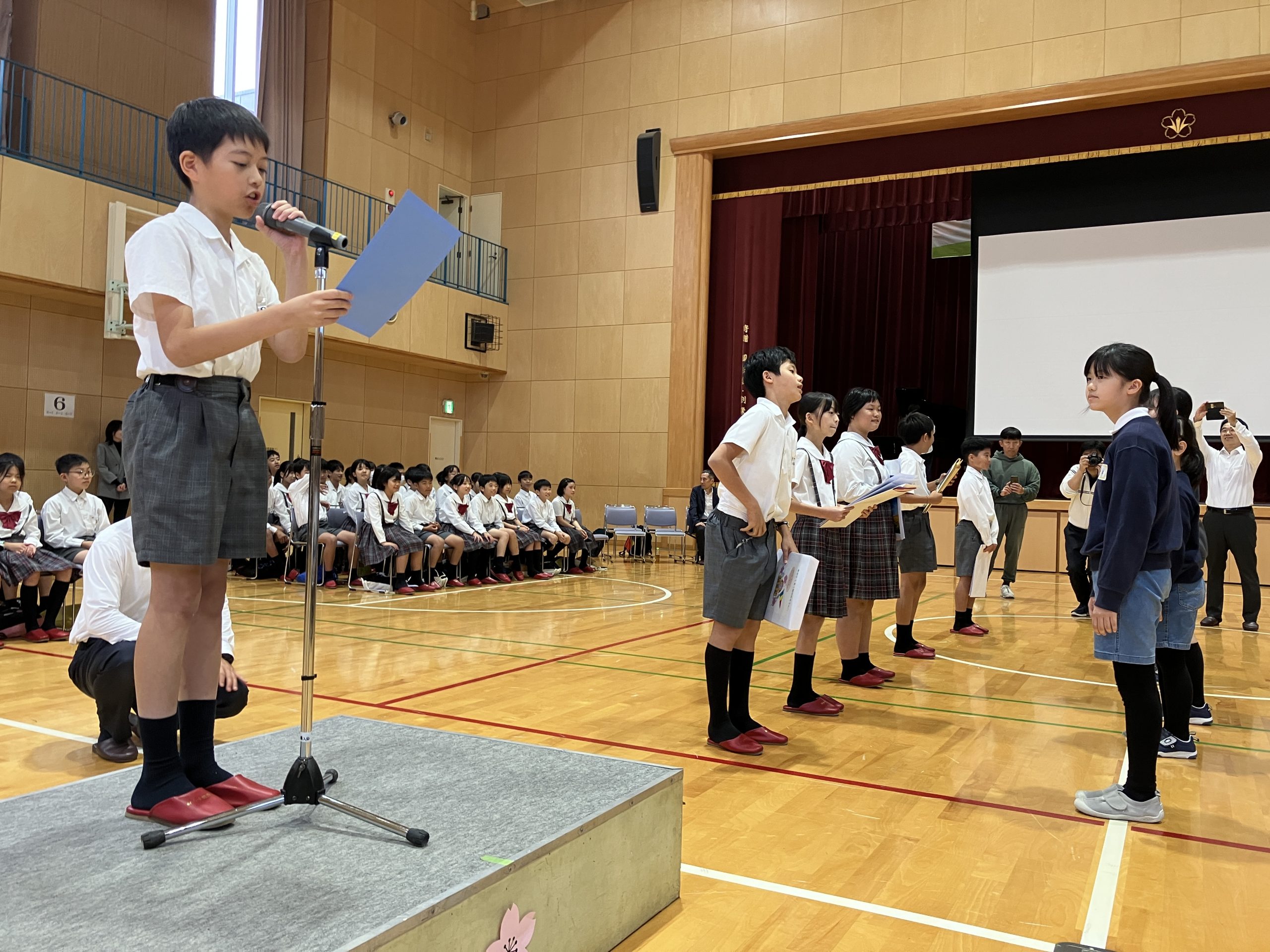 友情と未来への誓い―43期生 修学旅行 - 関西創価小学校
